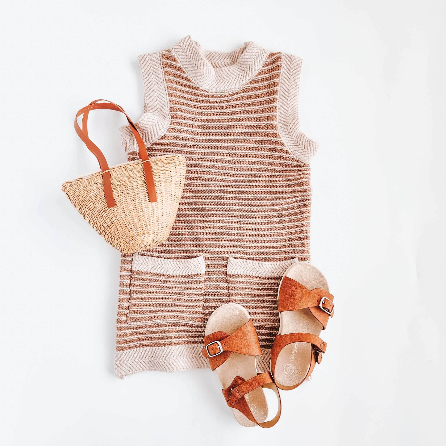 Mini Straw Child Purse - Feathered Breaths