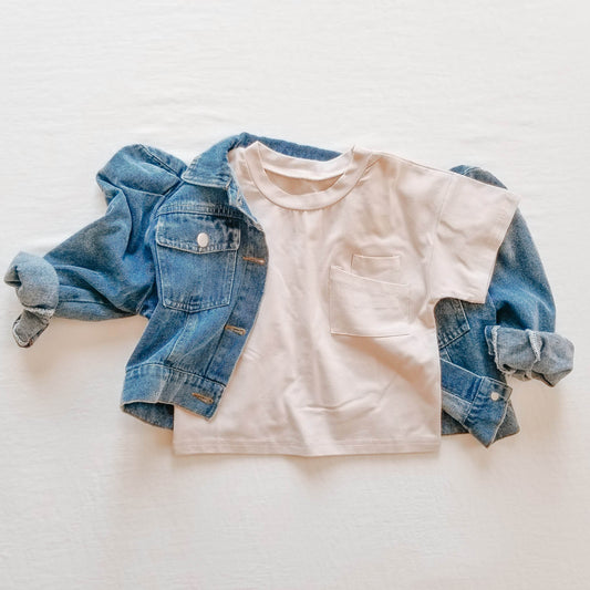 Gender Neutral Pocket T-Shirt for All Genders - Comfortable and Stylish featheredbreaths