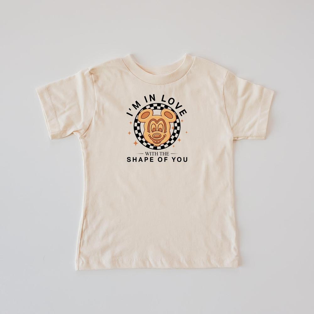 Kids' cream t-shirt with a retro The Mouse design and "I'm in love with the shape of you" text.