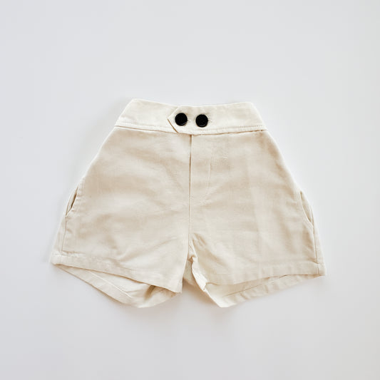 GENDER NEUTRAL LINEN SHORTS